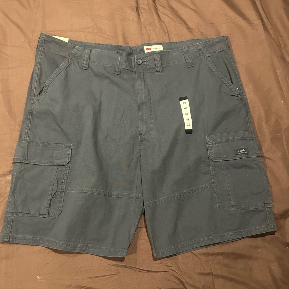Wrangler Men's Dark Gray Cargo Shorts